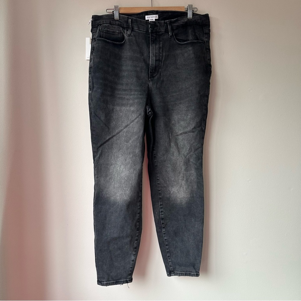Good American Fits Everyone size 14/18, 27’ crop Dark Gray Skinny Jeans